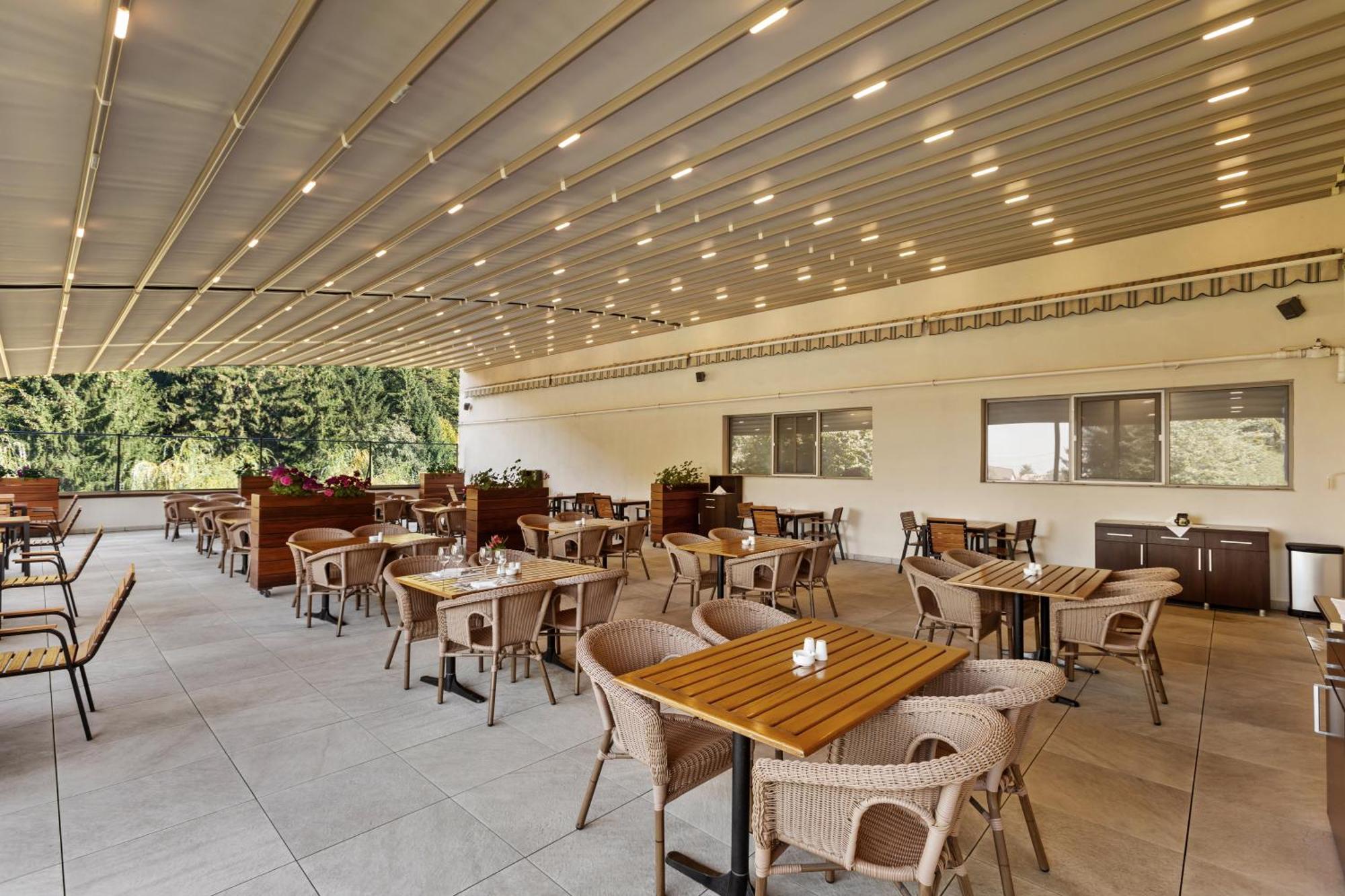Hotel Clermont Covasna Exterior foto