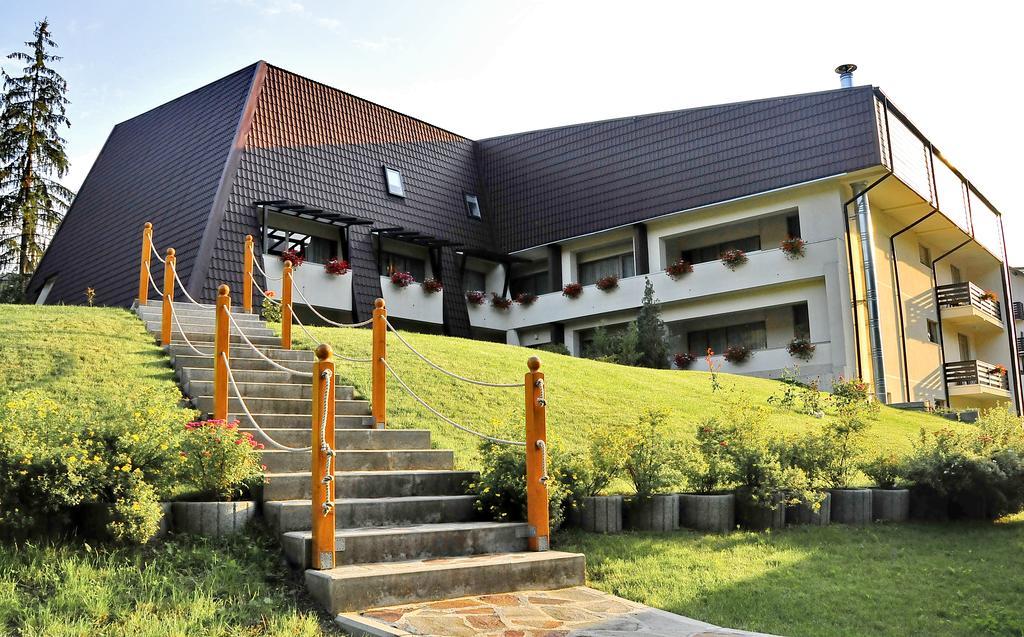 Hotel Clermont Covasna Exterior foto