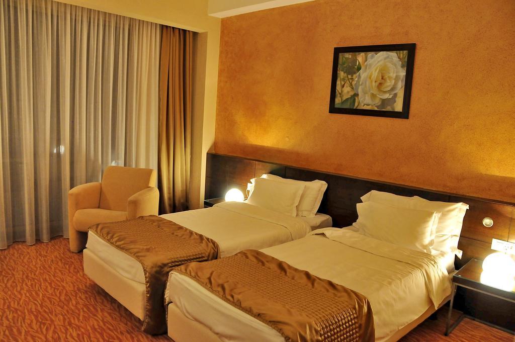 Hotel Clermont Covasna Exterior foto