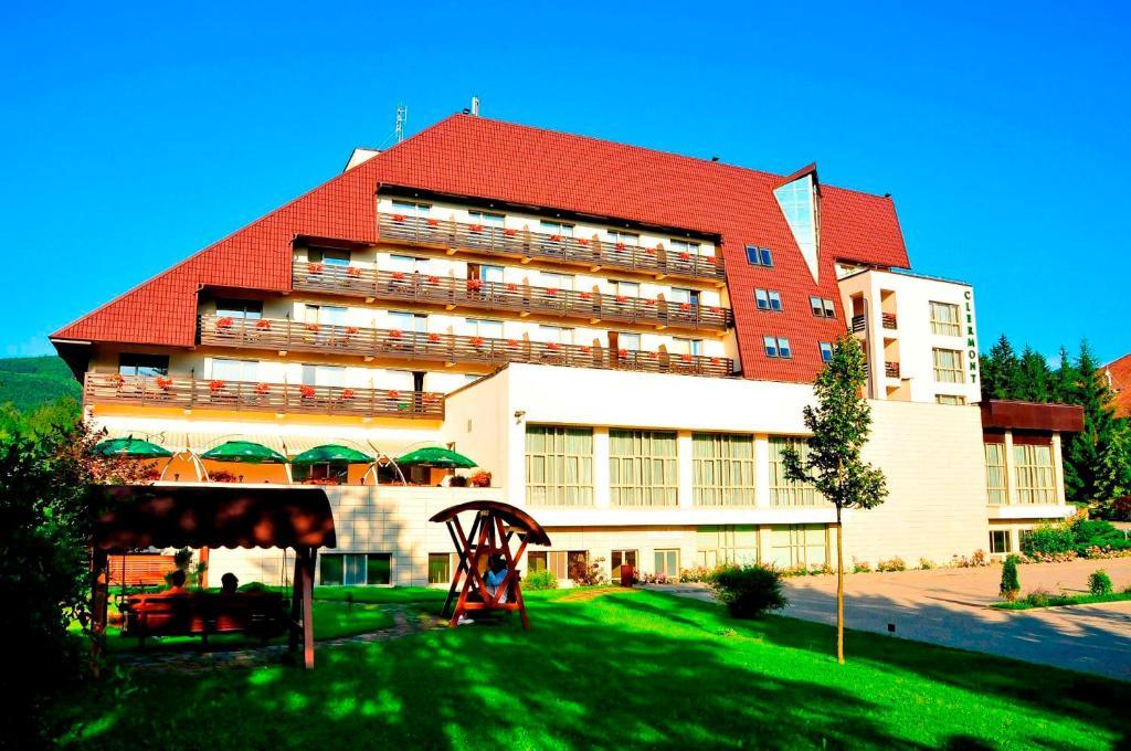Hotel Clermont Covasna Exterior foto
