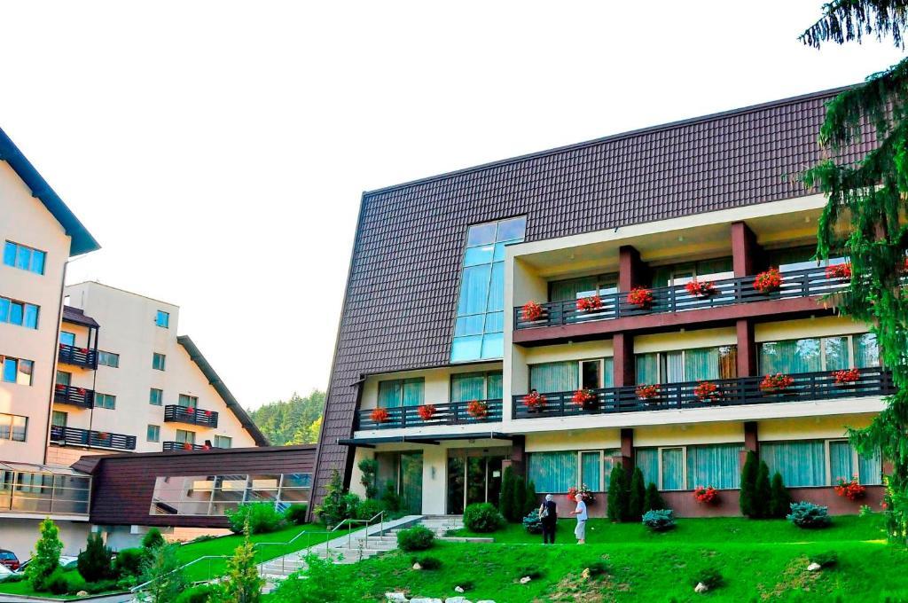 Hotel Clermont Covasna Exterior foto