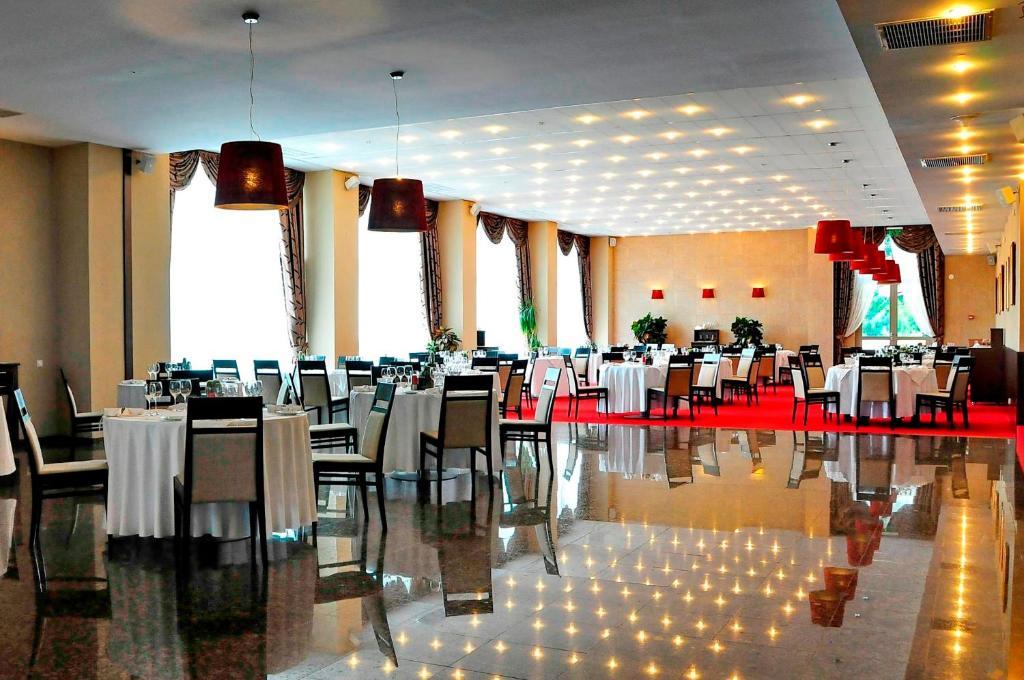 Hotel Clermont Covasna Exterior foto